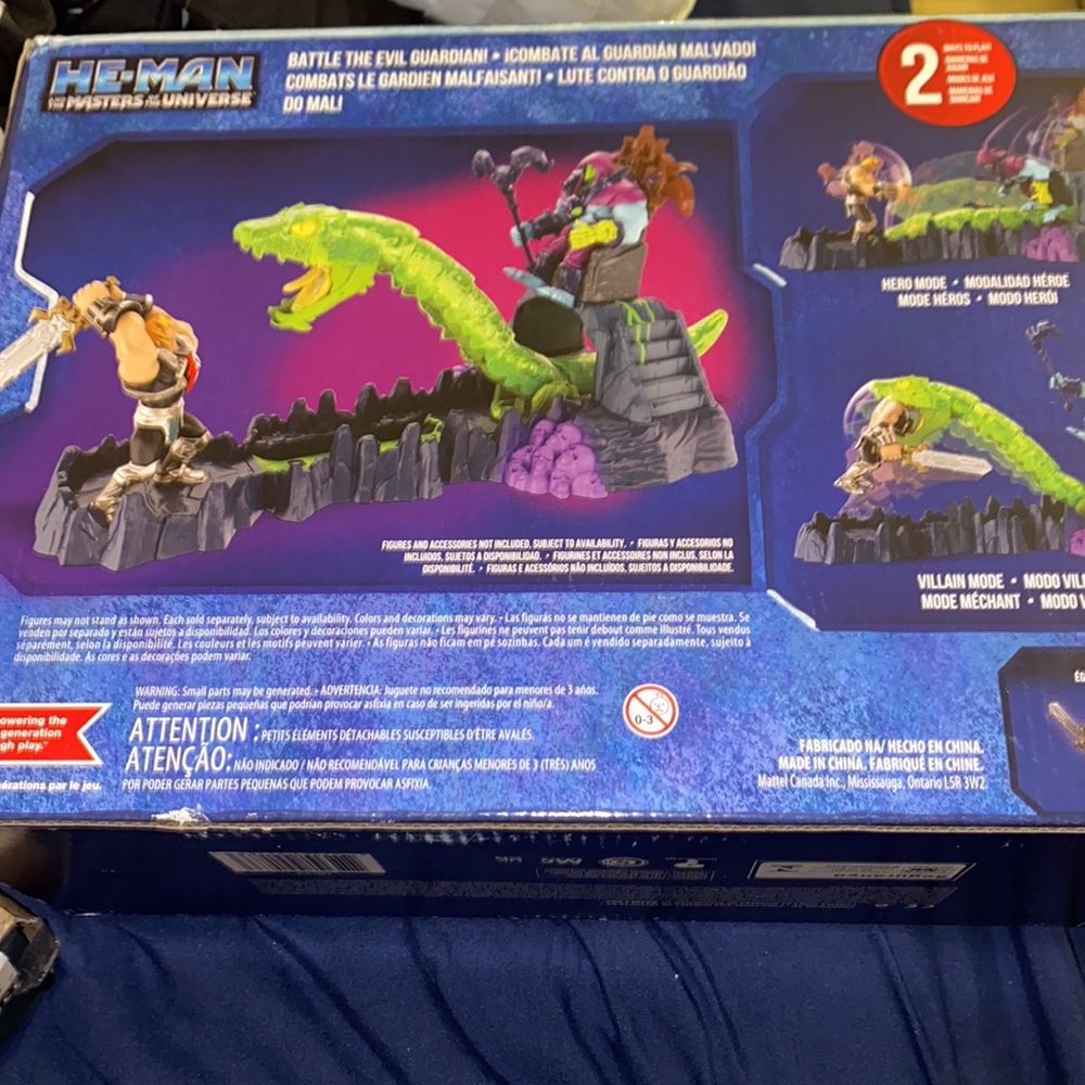 Masters of the Universe He-Man and Masters of the Universe Snake Attack Fortress - Picture 2 of 9